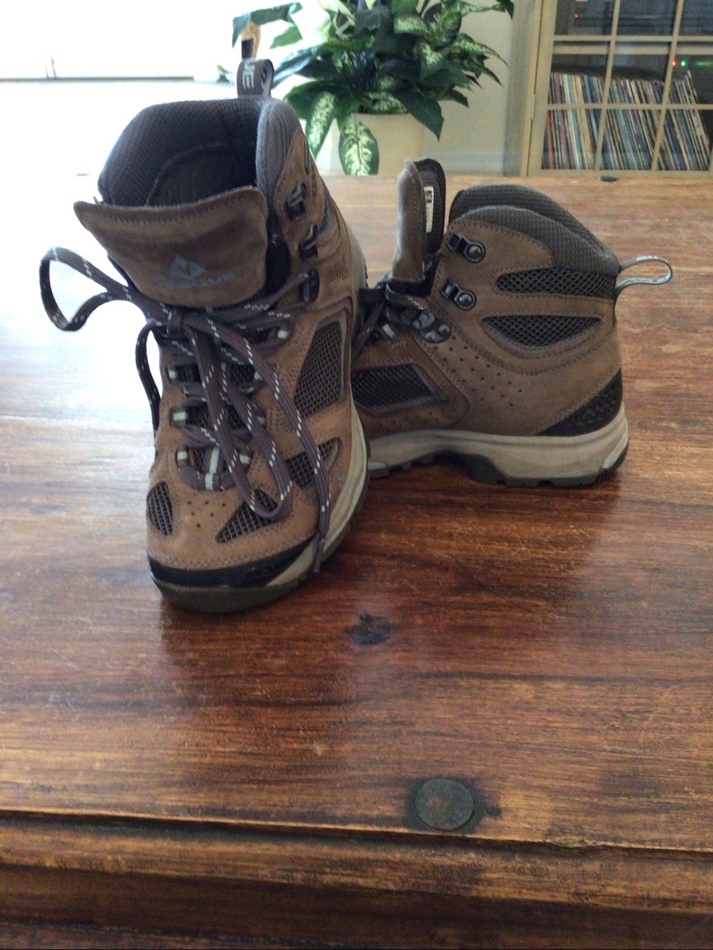 Vasque breeze III (7195) women’s hiking boots 8.5 wide